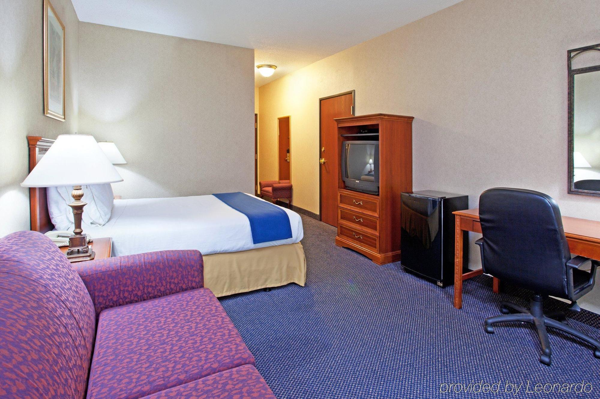 Holiday Inn Express Hotel & Suites Woodhaven By Ihg Chambre photo