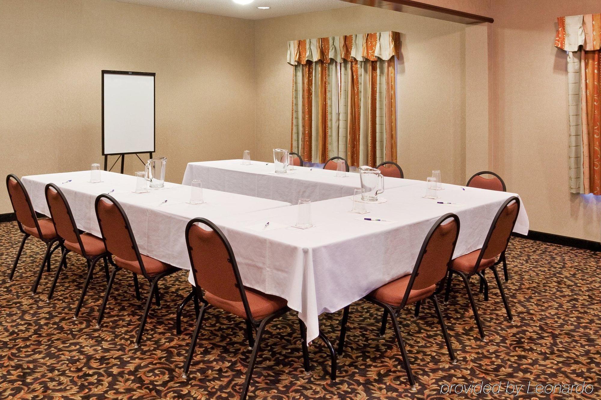 Holiday Inn Express Hotel & Suites Woodhaven By Ihg Extérieur photo